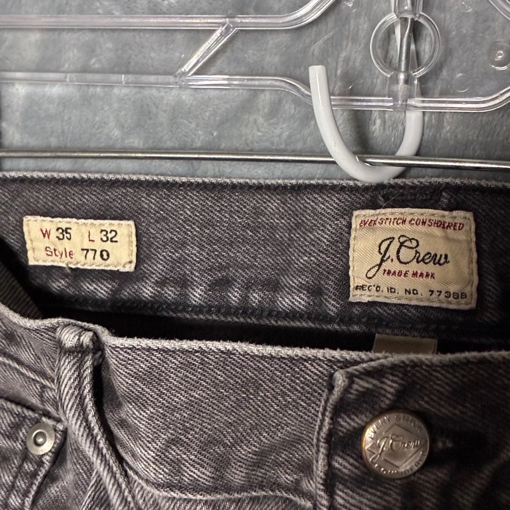 J Crew 770 Gray Wash Straight Taper‎ Jeans Men's 35x32 Distressed